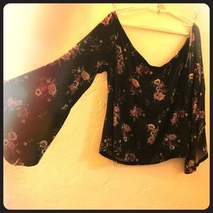 🌹💐🌷Floral Long Sleeve Crop Top 💐🌷🌹